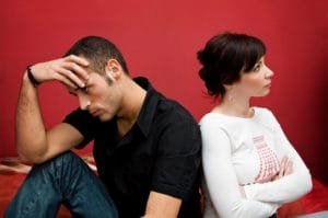 الزوجة العنيدة المتكبرة .. كيف تتعامل معها وتخضعها؟